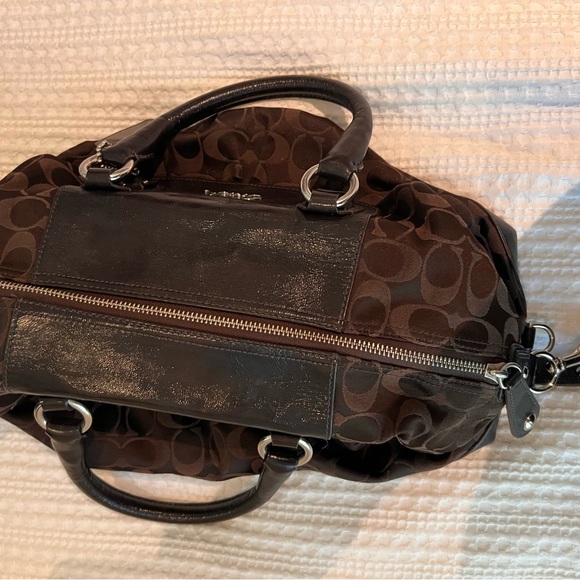 Coach Dark Brown Signature Shoulder Bag - Vintage 2000s - Picture 7 of 10